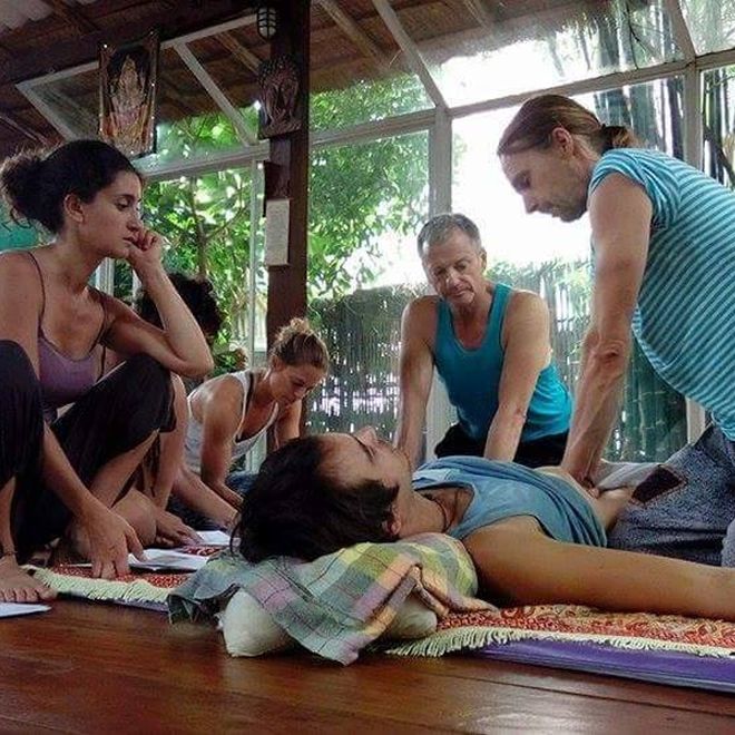 Abdominal Chi Massage training in Chiang Mai